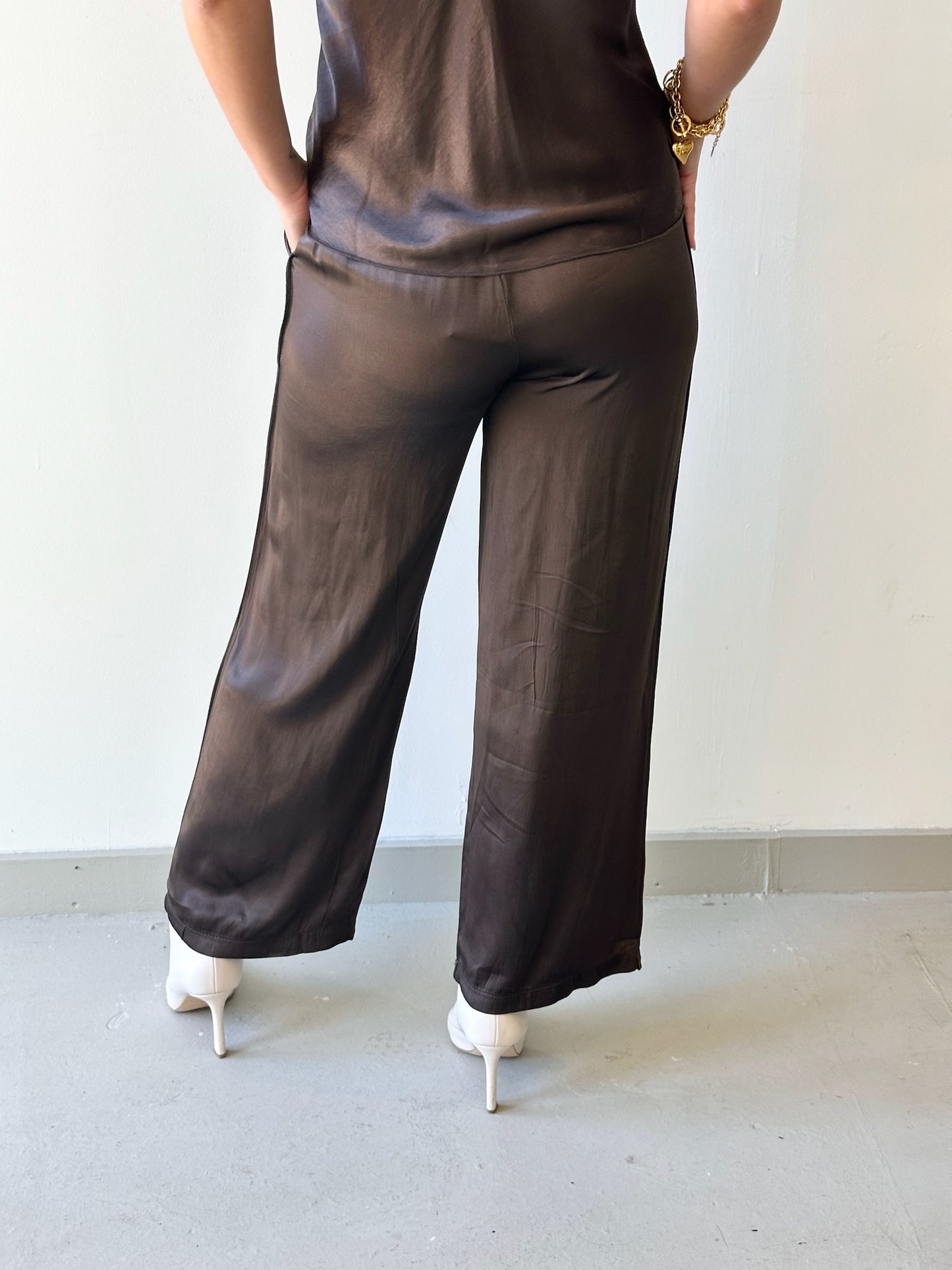 Italian Silky Straight Leg Pants - Brown