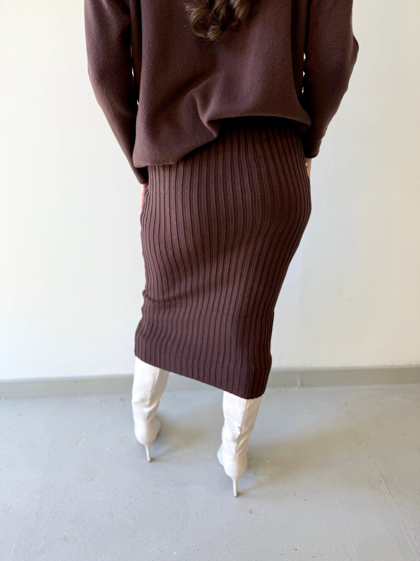 Italian Knit Ribbed Fitted Skirt - Brown