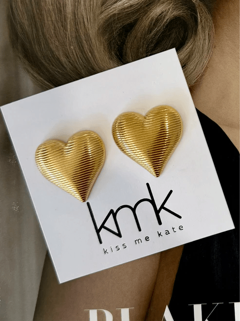 Gold Ribbed Heart Earring - Private Gallery Boutique