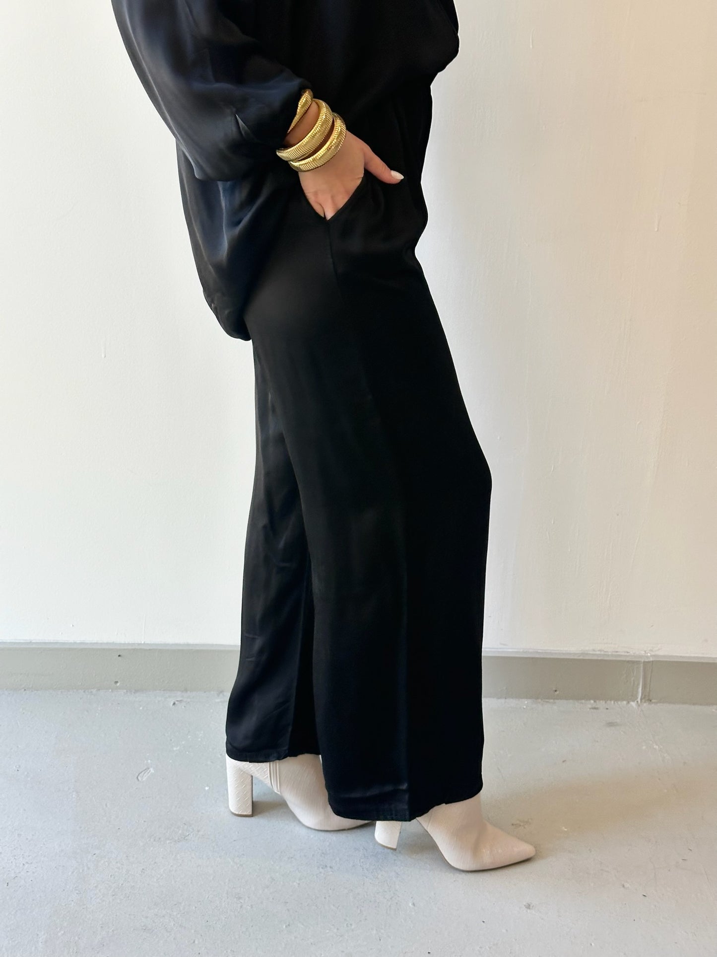 Italian Silky Pants - Black