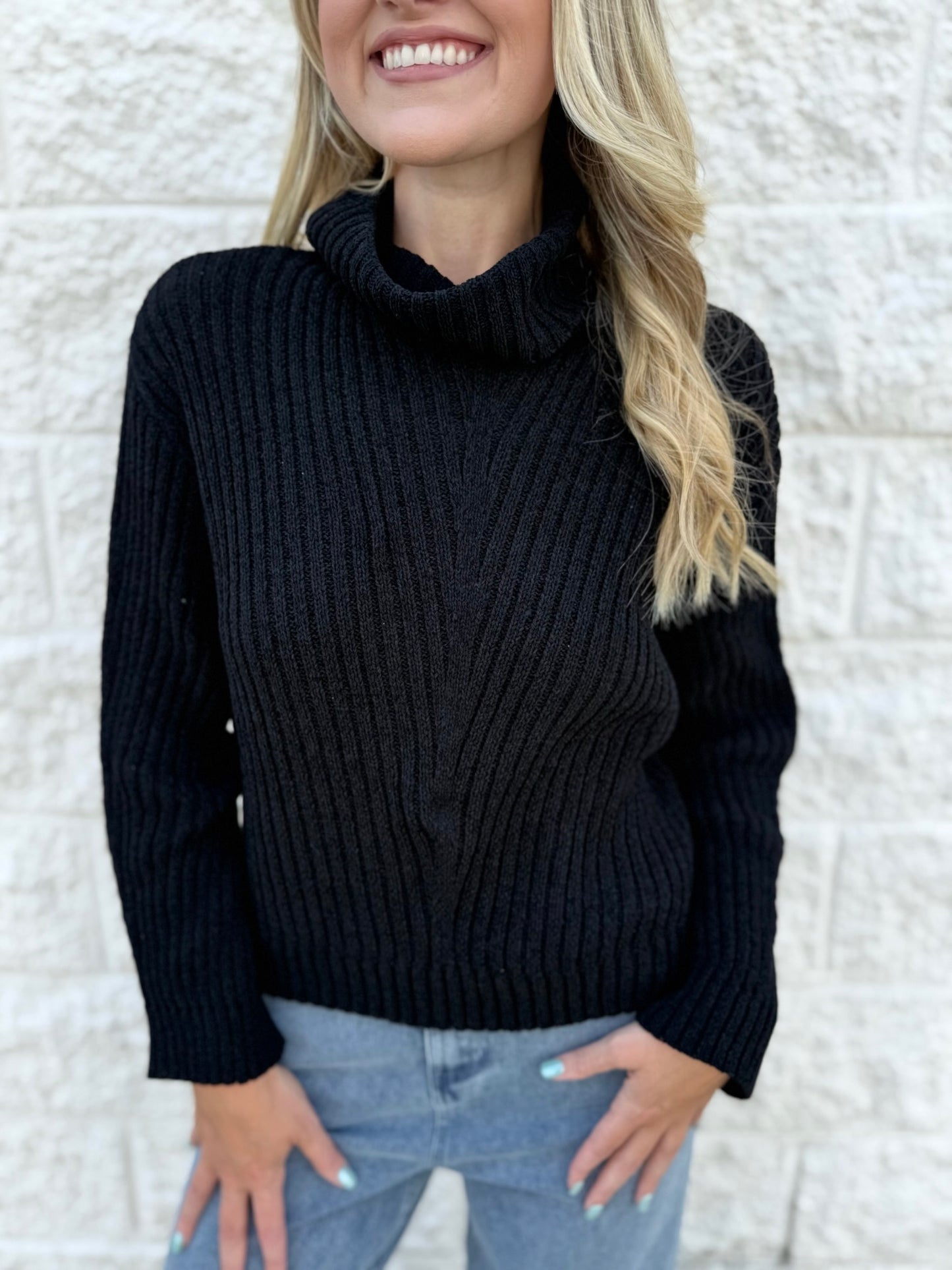 High Neck Wool Sweater - Black