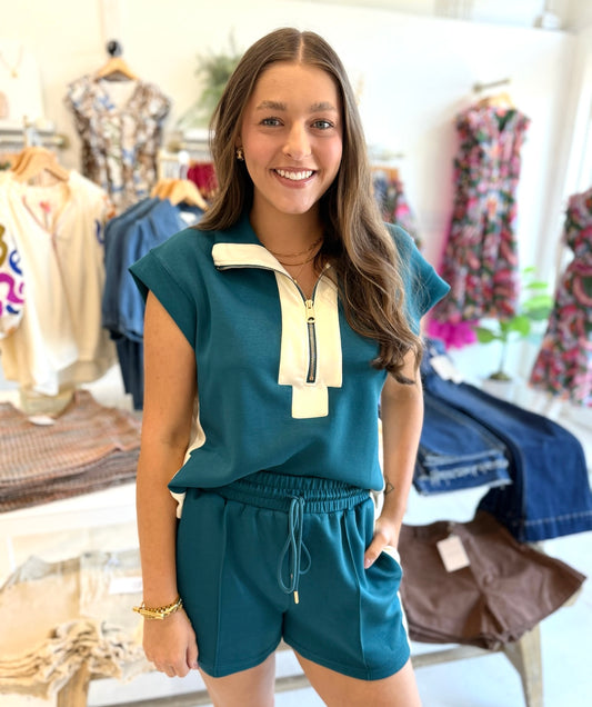 Sammy contrast accent top & Short Set