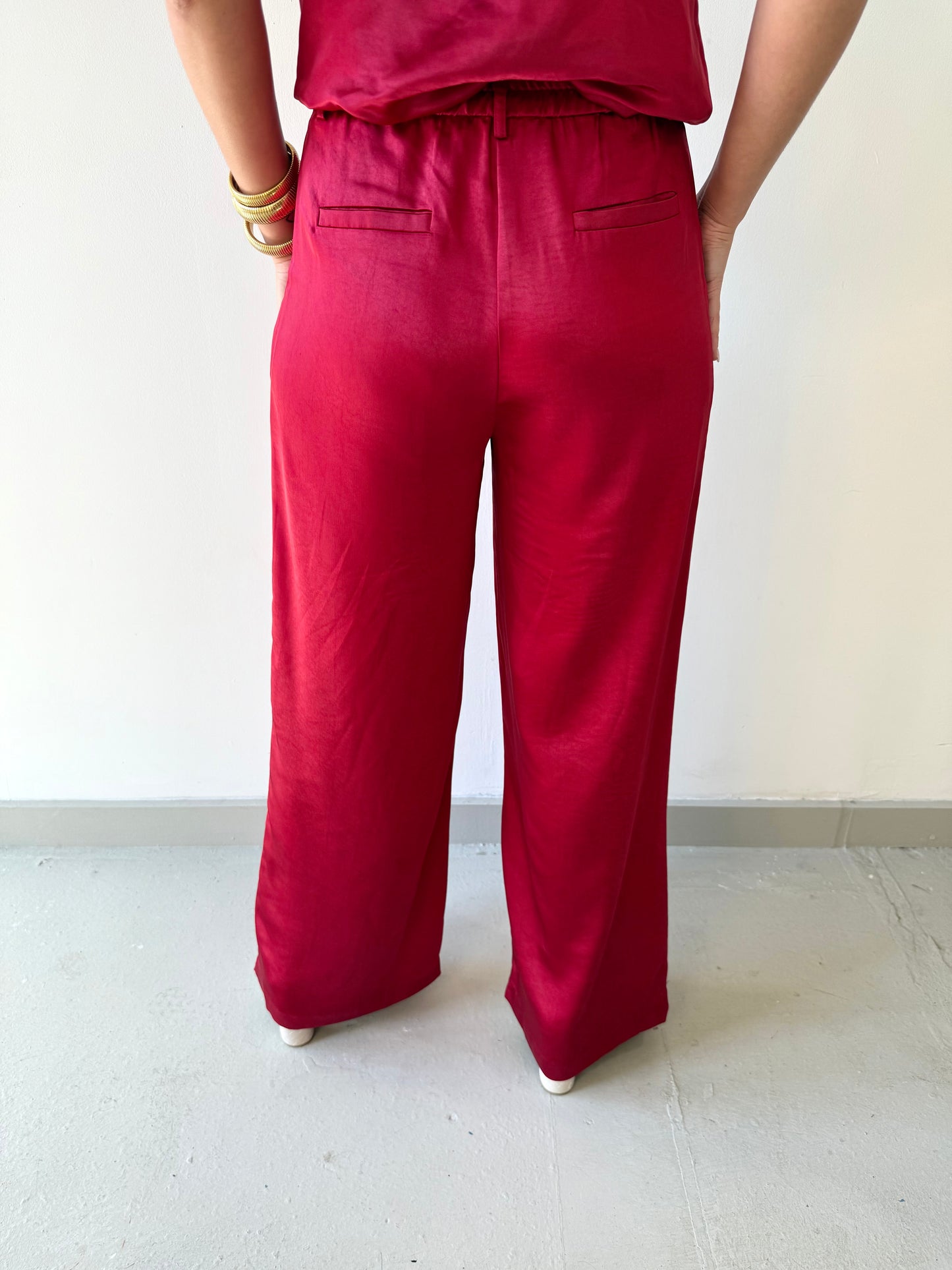 Savannah Satin Pants - Red