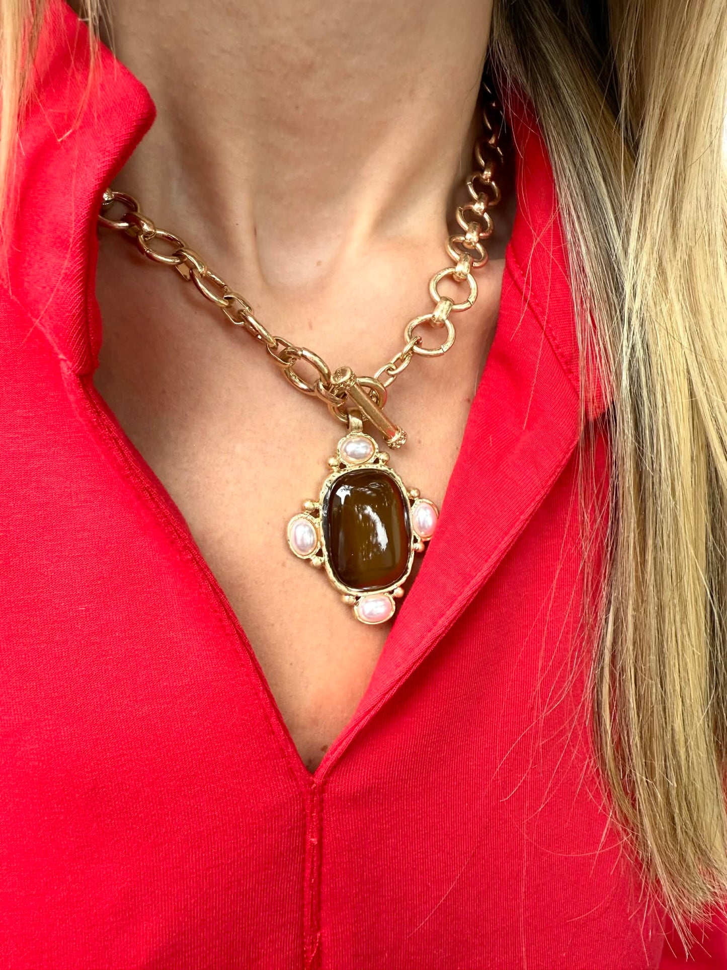 Oval Stone & Peal Necklace