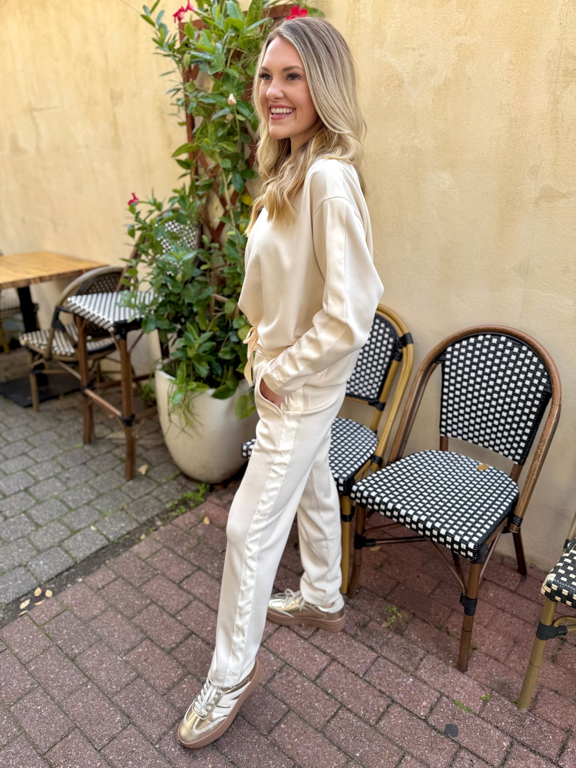 Contrast Satin Sweater & Pant Set - Private Gallery Boutique