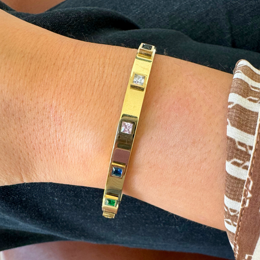 B173 GLD BANGLE WITH MULTI-COLOR STONES