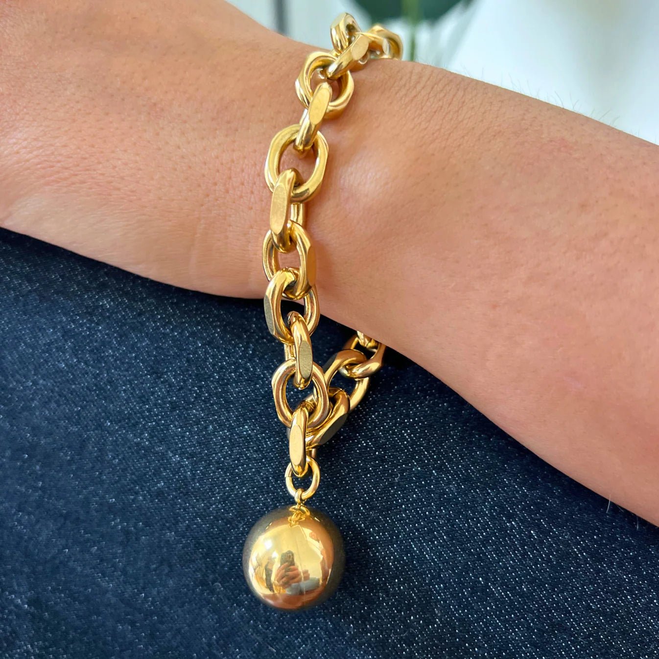 Gold Chain Bracelet with Gold Ball - Private Gallery Boutique