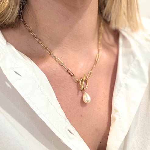 Gold Chain Drop Pearl Toggle Clasp Necklace - Private Gallery Boutique