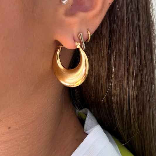Gold Smooth Crescent Hoop - Private Gallery Boutique